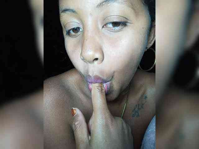 Victoria33 webcam