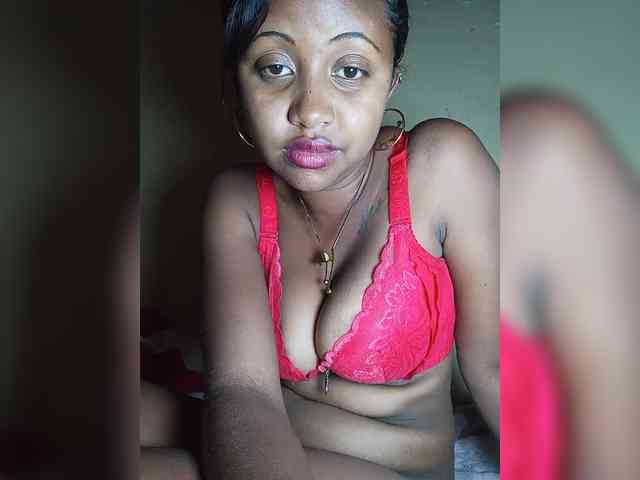 Victoria33 webcam