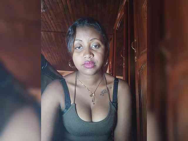 Victoria33 webcam