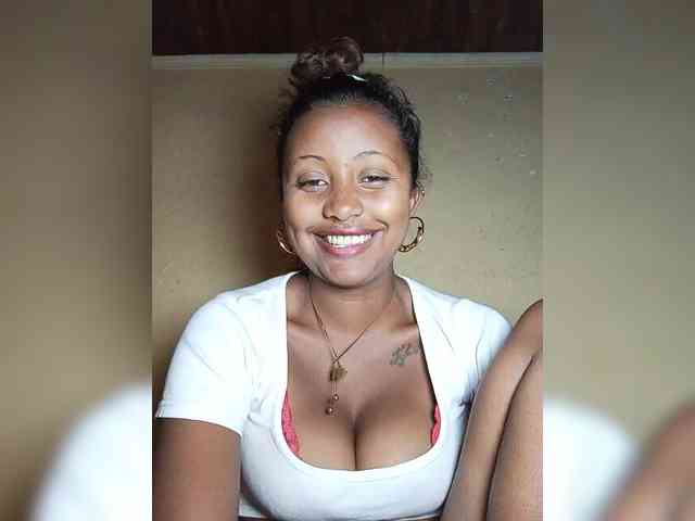 Victoria33 webcam