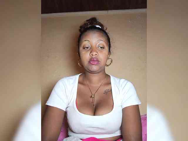 Victoria33 webcam