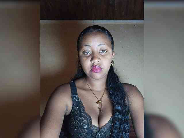 Victoria33 webcam