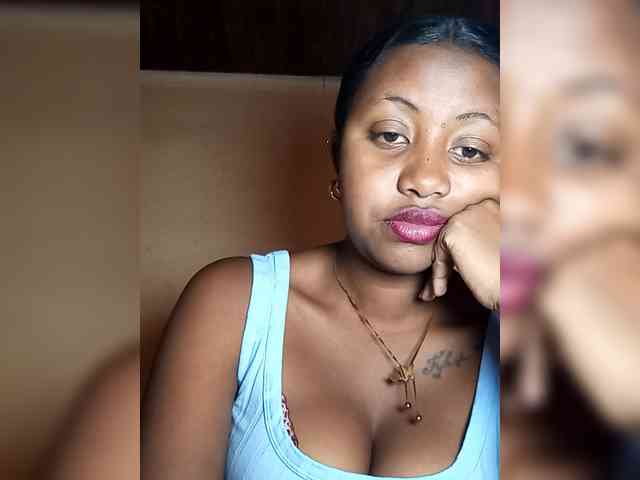 Victoria33 webcam