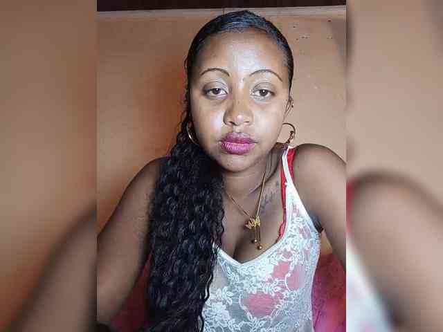 Victoria33 webcam