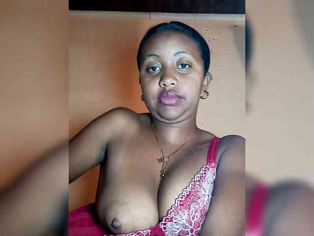 Victoria33 webcam