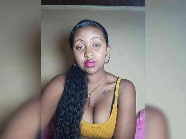 Victoria33 webcam