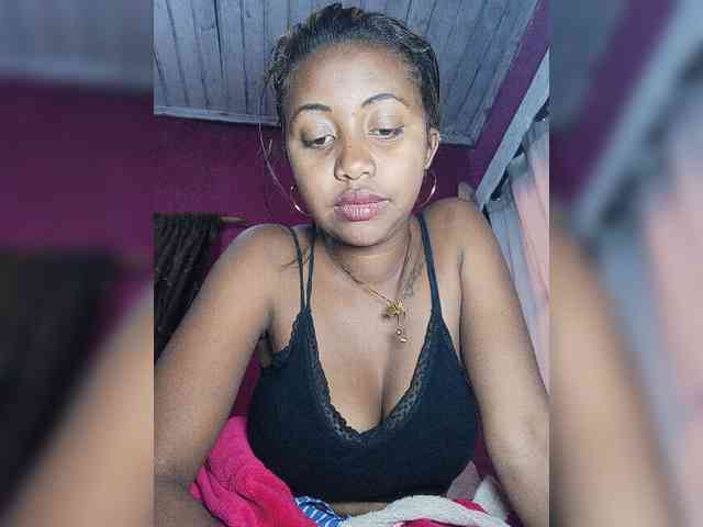 Victoria33 webcam