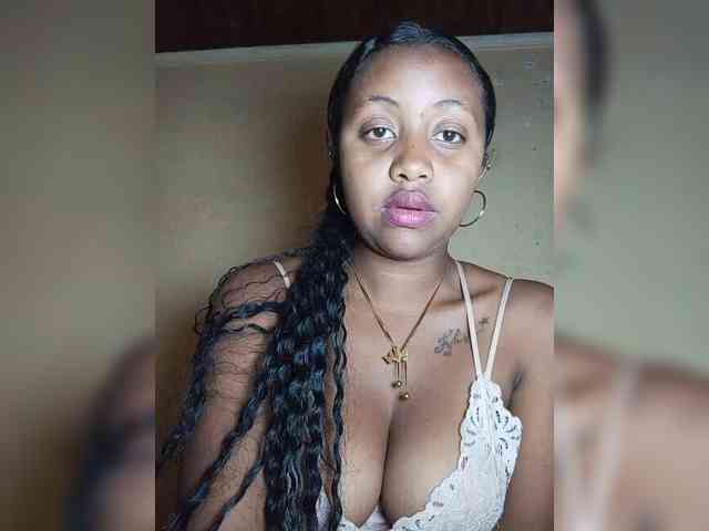 Victoria33 webcam