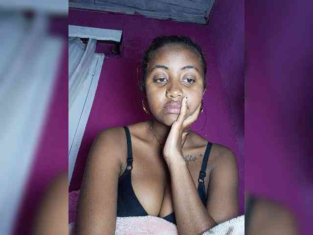 Victoria33 webcam