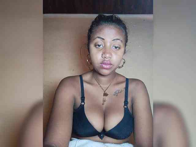 Victoria33 webcam