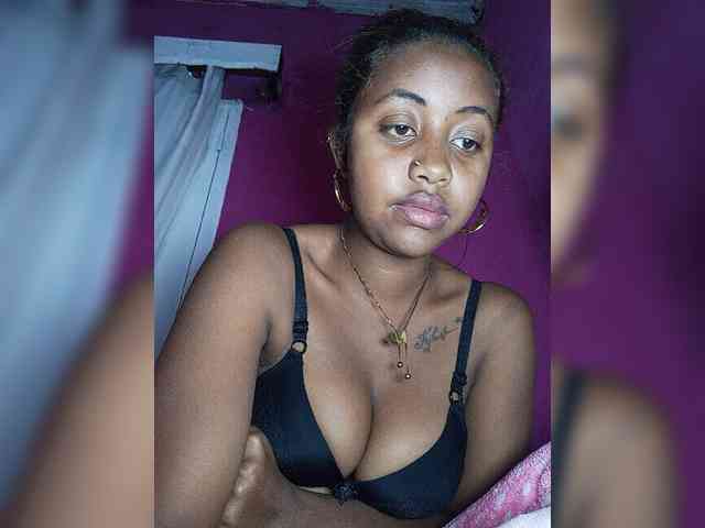 Victoria33 webcam