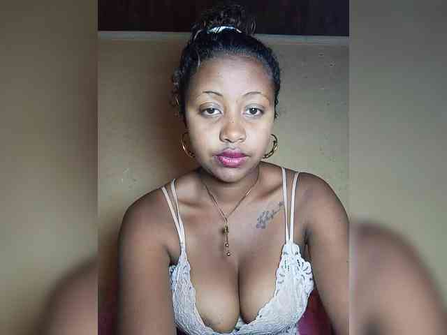 Victoria33 webcam