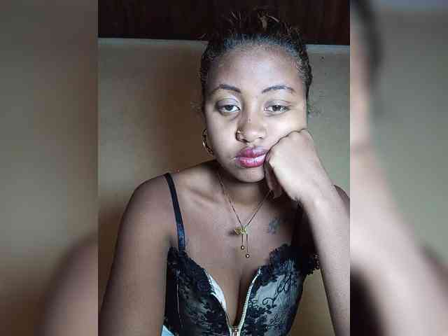 Victoria33 webcam