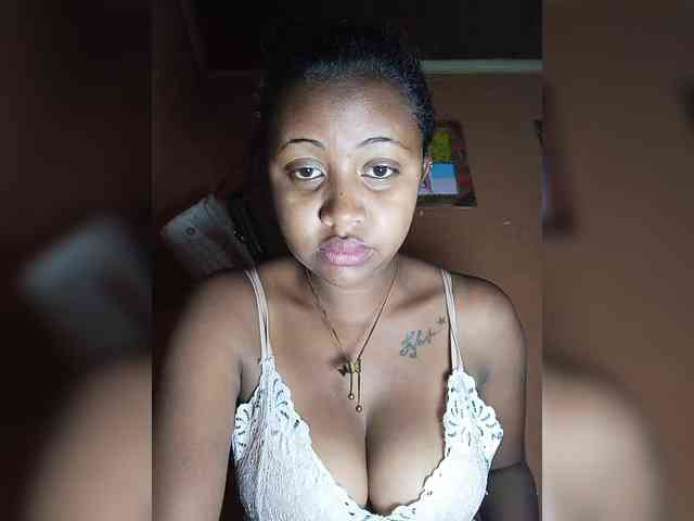 Victoria33 webcam