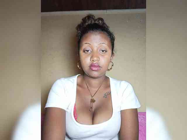 Victoria33 webcam