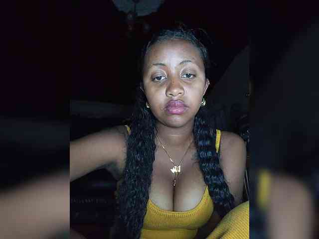 Victoria33 webcam