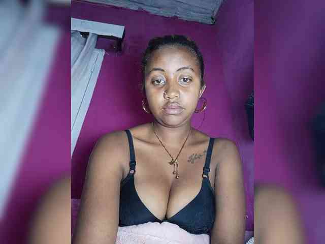 Victoria33 webcam
