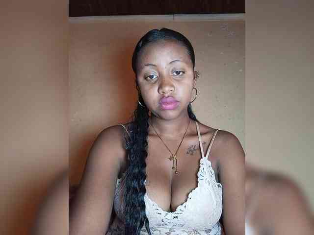 Victoria33 webcam