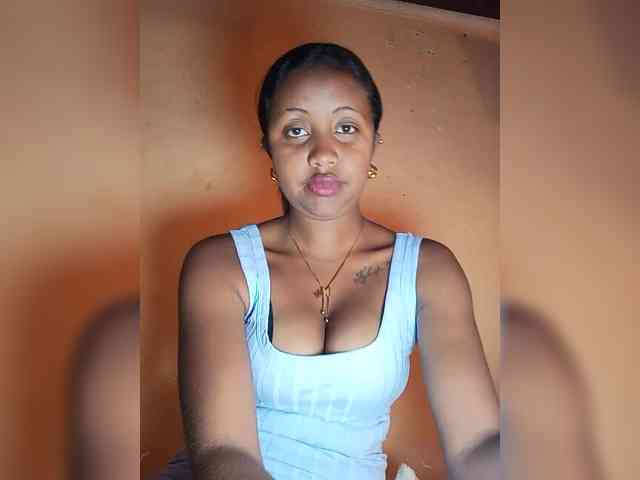 Victoria33 webcam