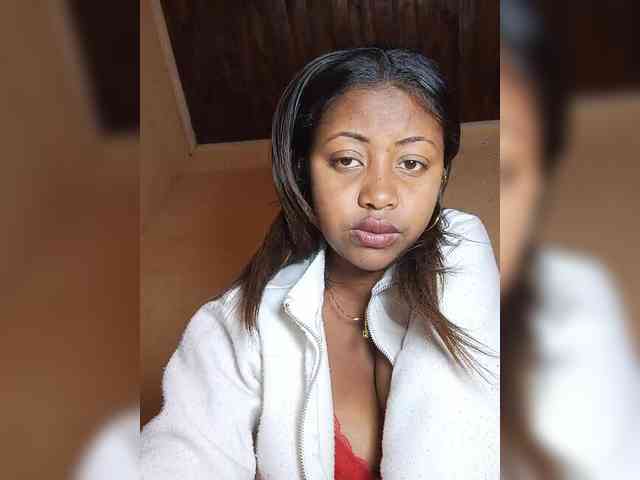 Victoria33 webcam