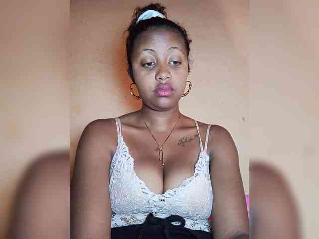 Victoria33 webcam