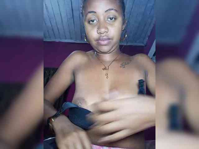 Victoria33 webcam