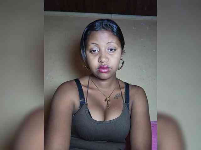 Victoria33 webcam