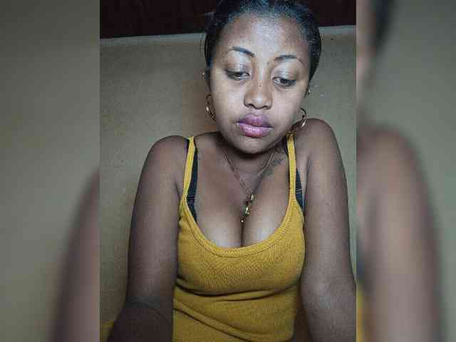 Victoria33 webcam