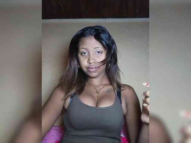 Victoria33 webcam