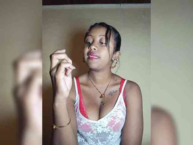 Victoria33 webcam