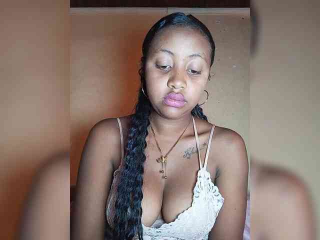 Victoria33 webcam