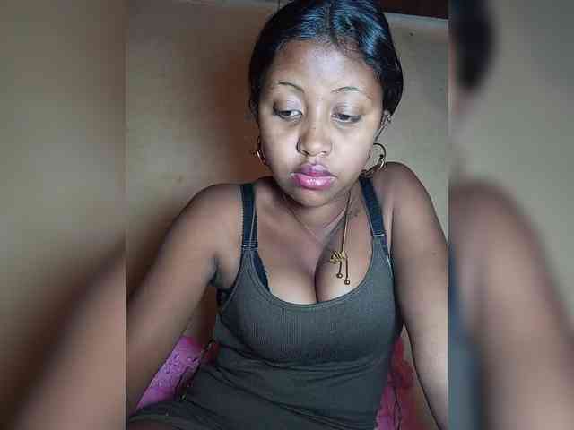 Victoria33 webcam