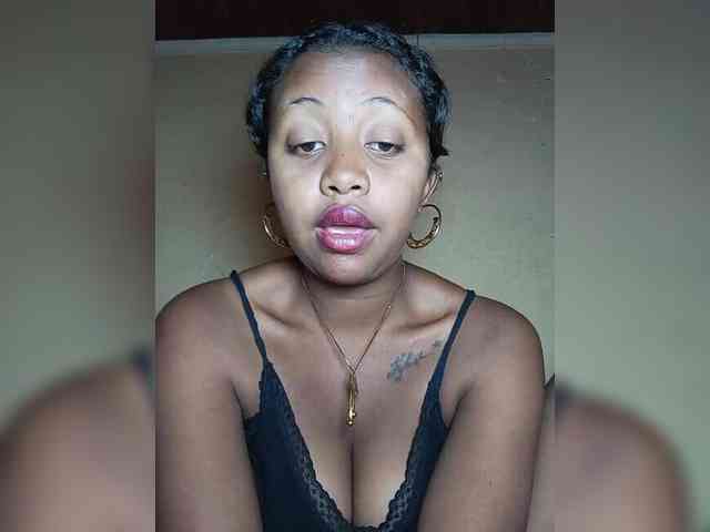 Victoria33 webcam