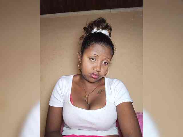 Victoria33 webcam