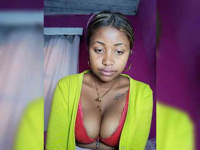 Victoria33 webcam