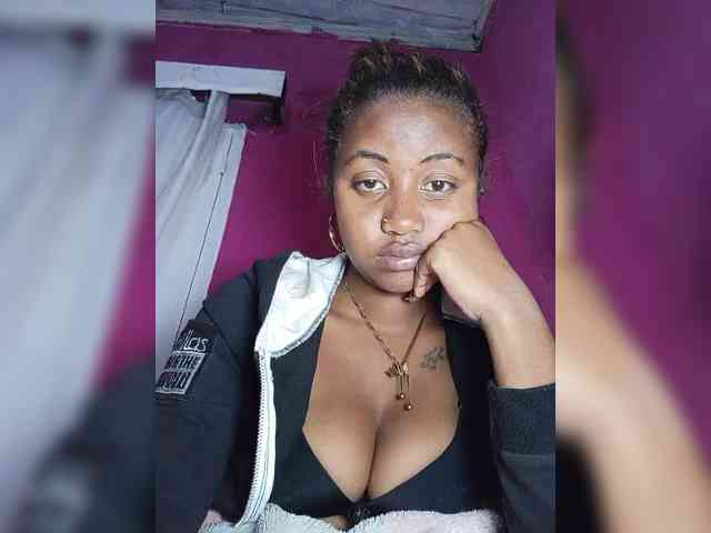 Victoria33 webcam