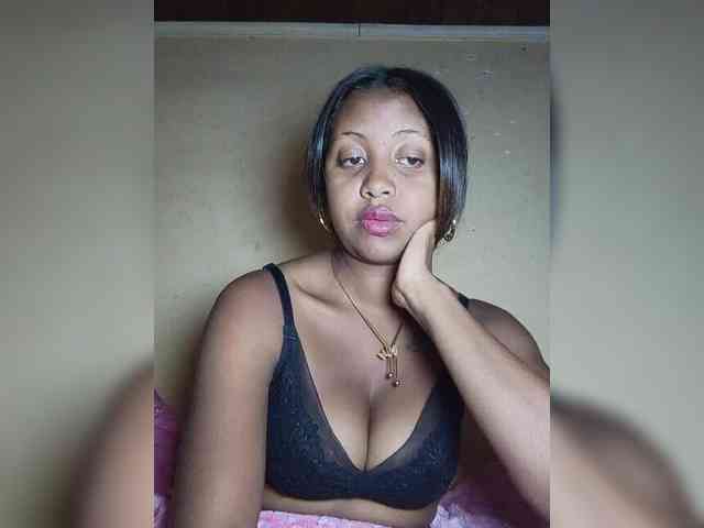 Victoria33 webcam