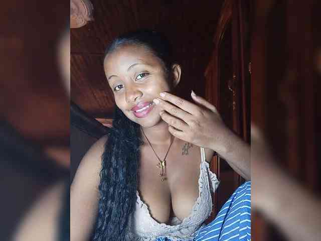 Victoria33 webcam