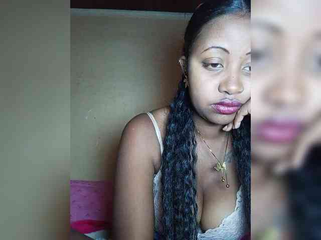 Victoria33 webcam