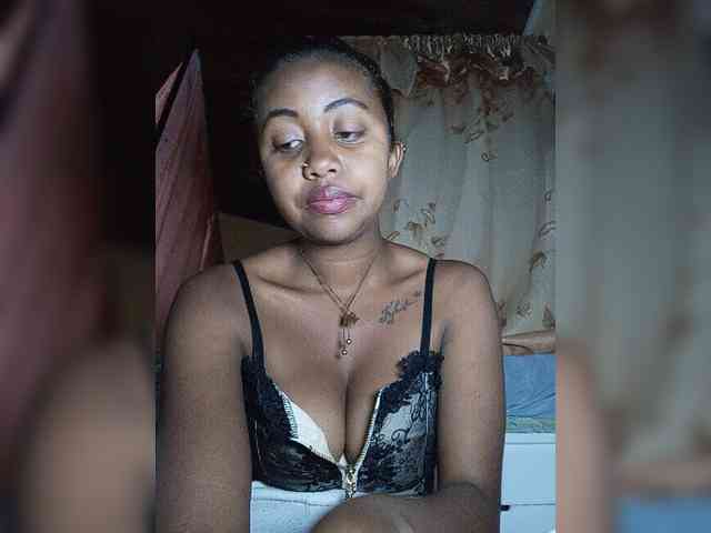 Victoria33 webcam