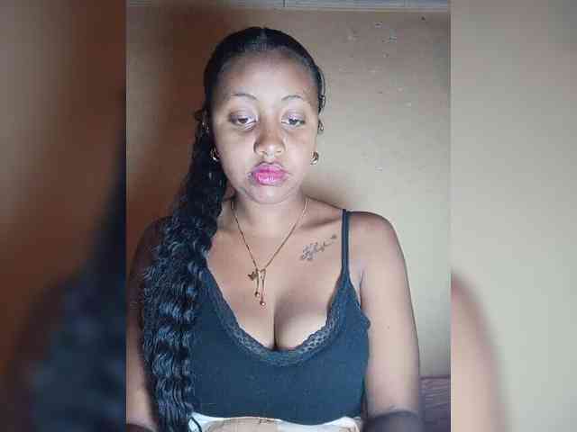 Victoria33 webcam