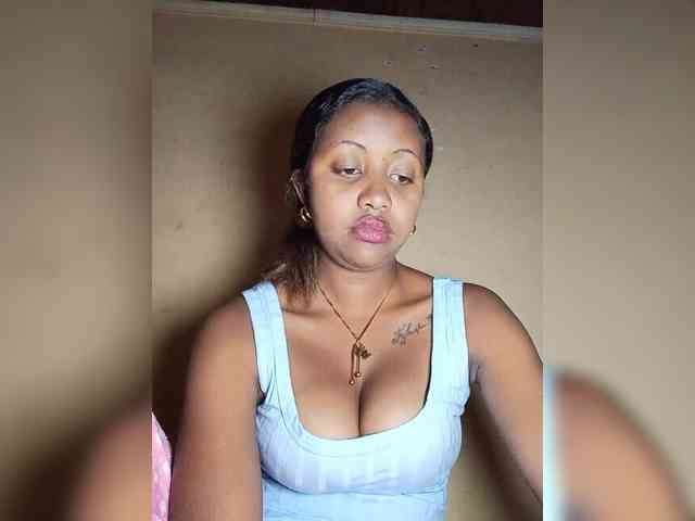 Victoria33 webcam
