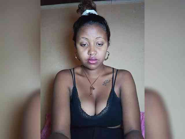 Victoria33 webcam