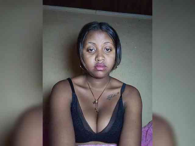 Victoria33 webcam