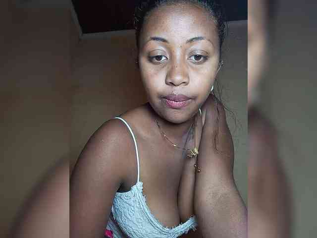 Victoria33 webcam