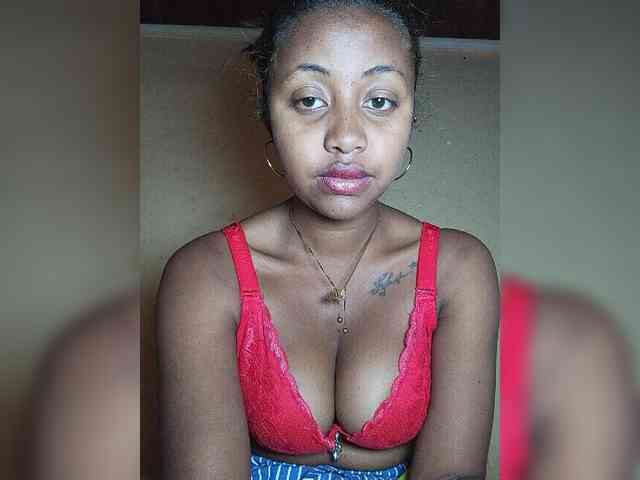 Victoria33 webcam