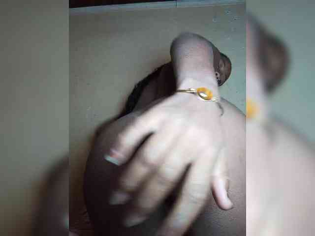 Victoria33 webcam