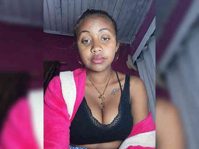 Victoria33 webcam