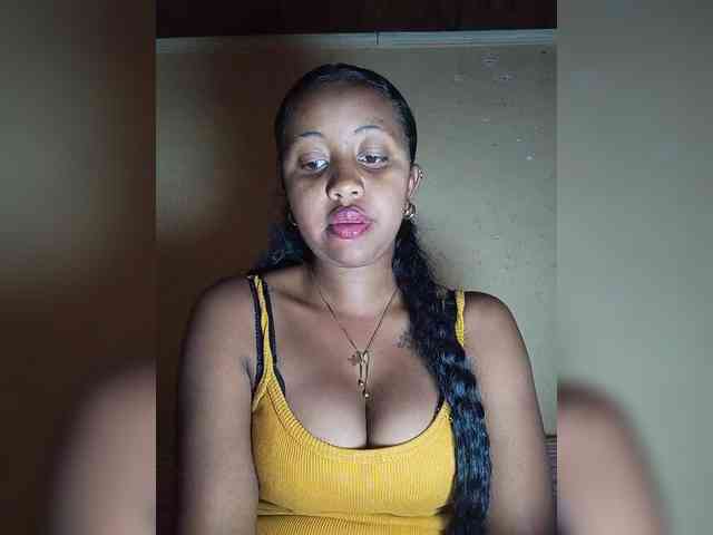 Victoria33 webcam