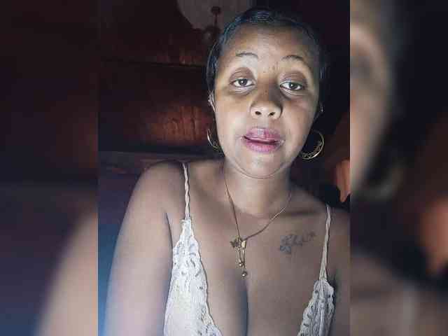 Victoria33 webcam